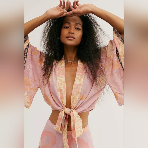 Spell & The Gypsy Pink Cherry Blossom Kimono Set - Picture 2 of 14